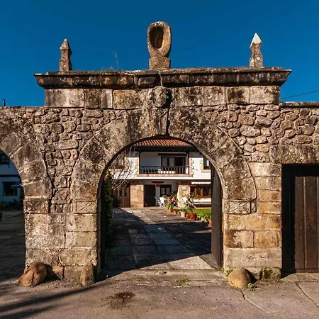 Paco G 10404 Chalet